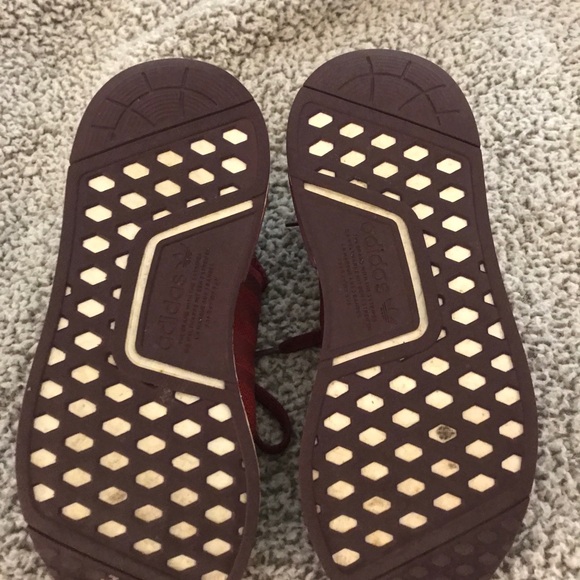 Adidas nmd r1. Size 8 W - Picture 5 of 5